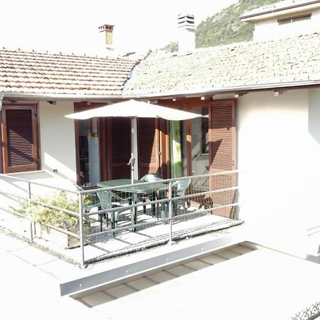 Casa Avezza Lejlighed Omegna Værelse billede